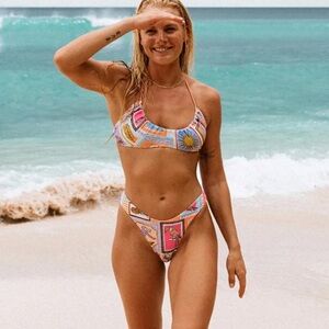 RIPCURL Beach Party Halter Crop & HIGH LEG CHEEKY BIKINI BOTTOM, LARGE